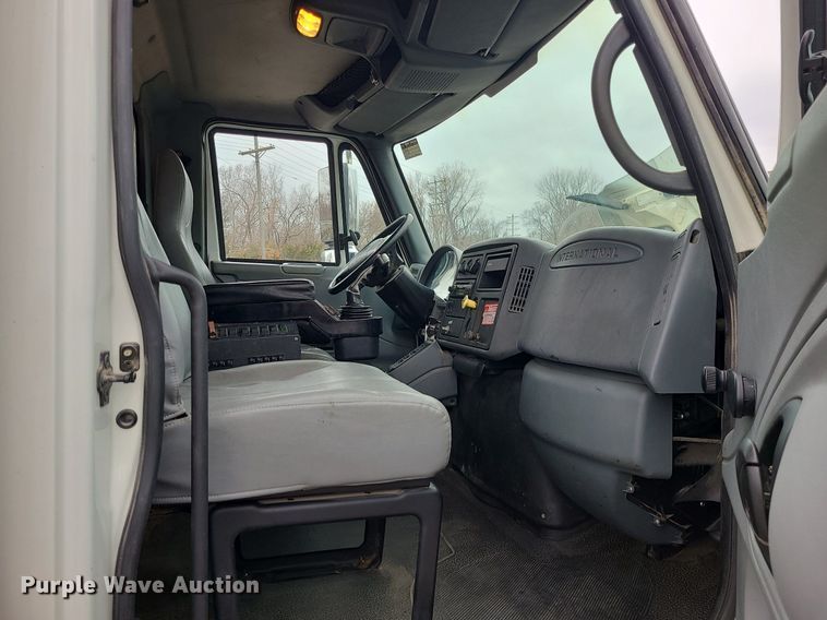 image for item LH9872 2006 International 7300  dump truck