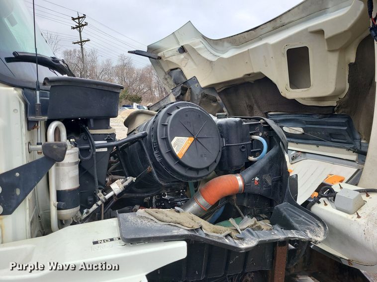 image for item LH9872 2006 International 7300  dump truck