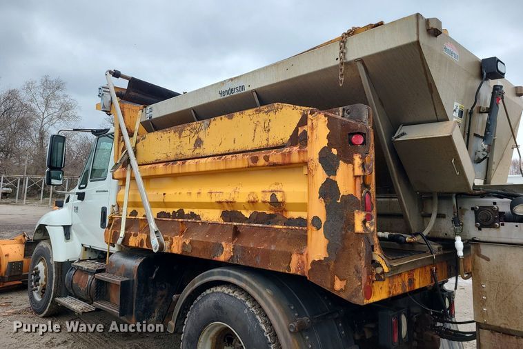 image for item LH9872 2006 International 7300  dump truck