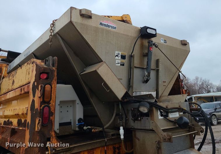 image for item LH9872 2006 International 7300  dump truck