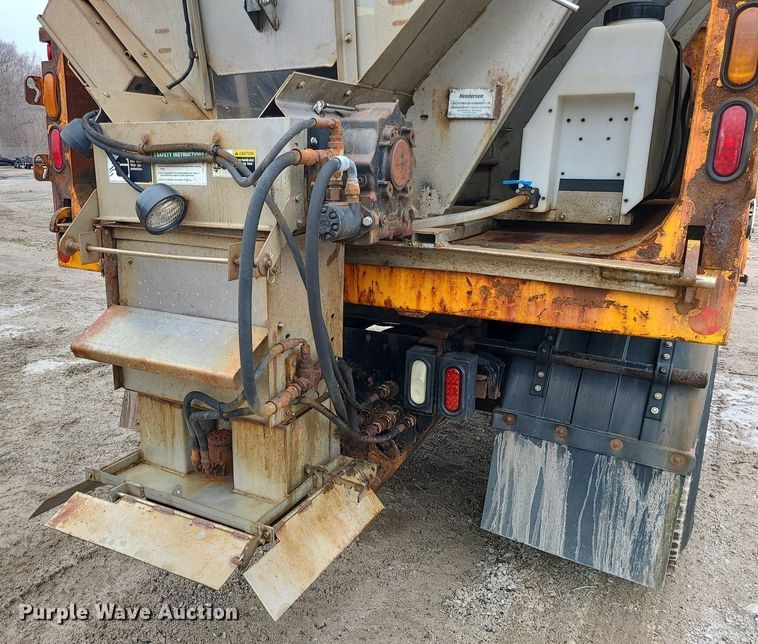 image for item LH9872 2006 International 7300  dump truck