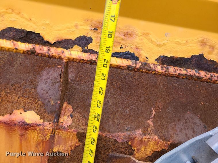 image for item LH9872 2006 International 7300  dump truck