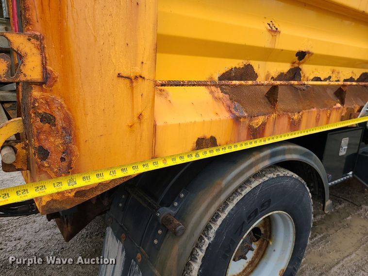 image for item LH9872 2006 International 7300  dump truck