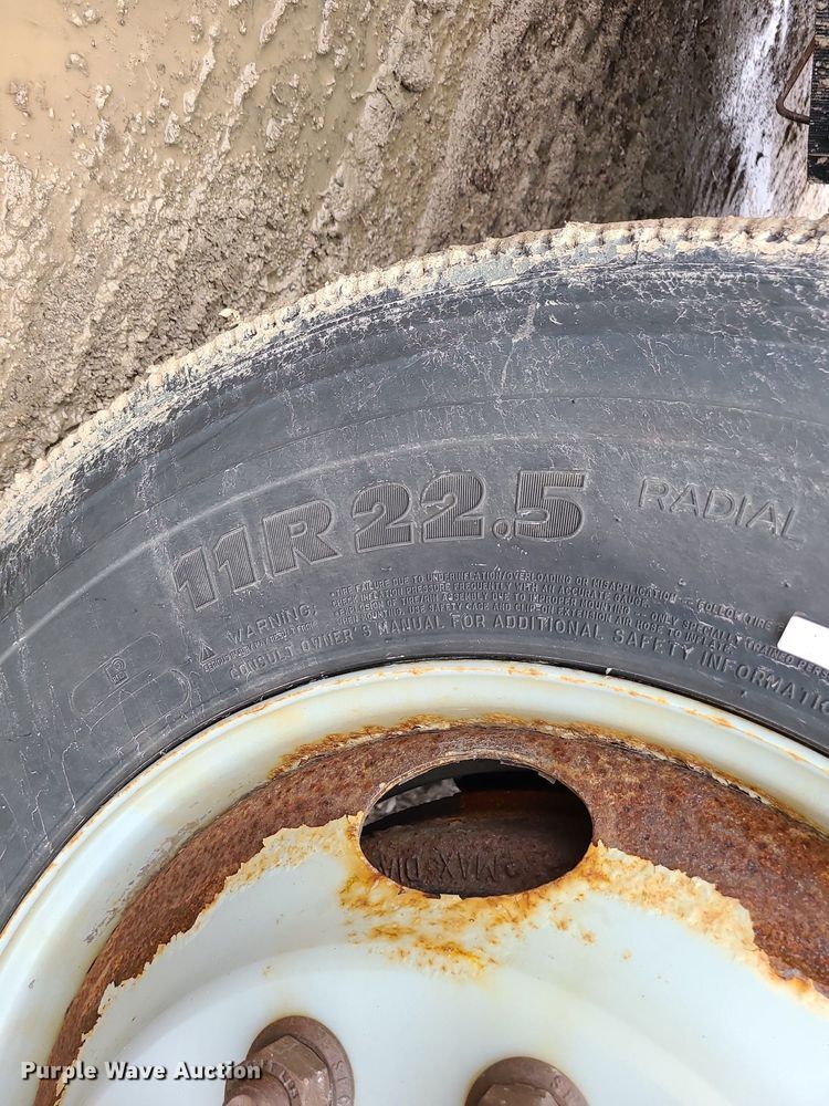 image for item LH9872 2006 International 7300  dump truck