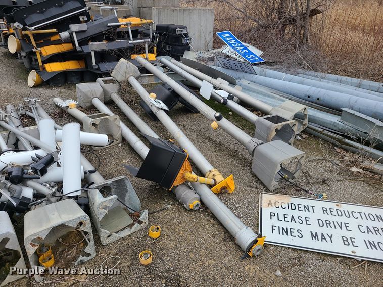 image for item LH9873 Road safety equipment