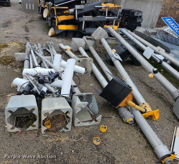 image for item LH9873 Road safety equipment