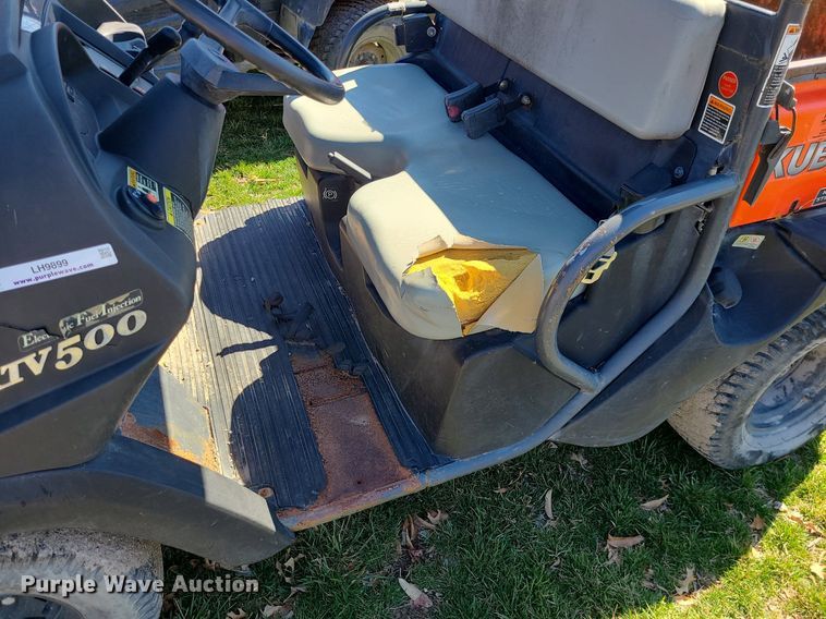 image for item LH9899 Kubota RTV500  utility vehicle