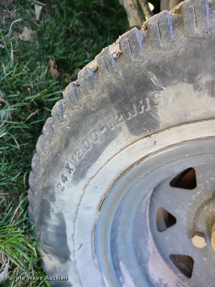 image for item LH9899 Kubota RTV500  utility vehicle