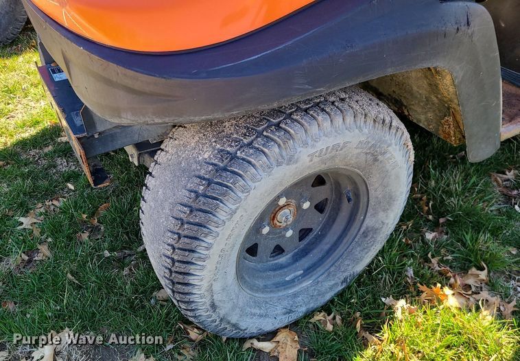 image for item LH9899 Kubota RTV500  utility vehicle