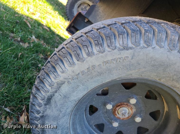 image for item LH9899 Kubota RTV500  utility vehicle