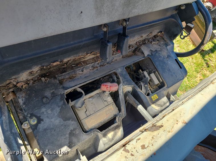 image for item LH9899 Kubota RTV500  utility vehicle