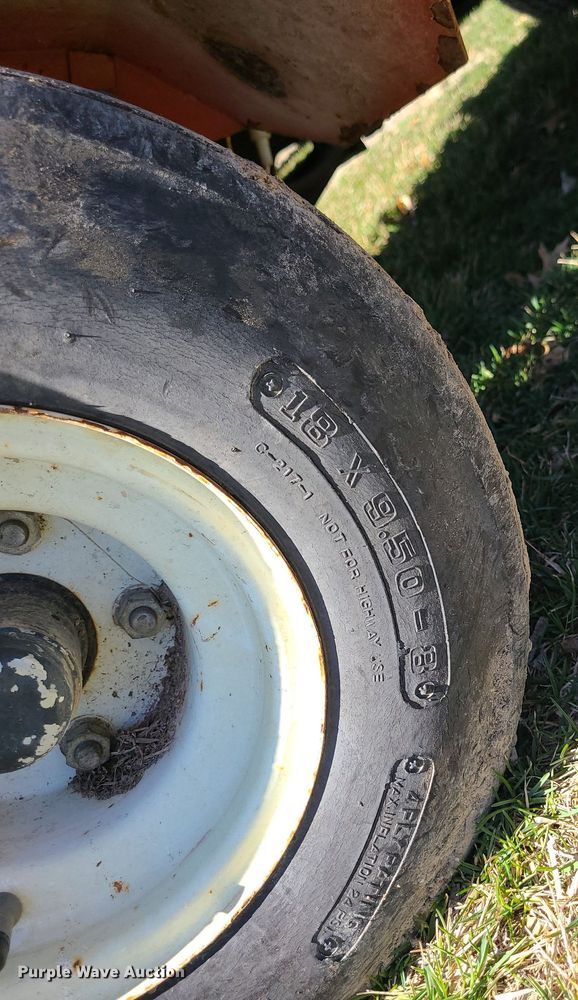 image for item LH9900 Lawn and garden