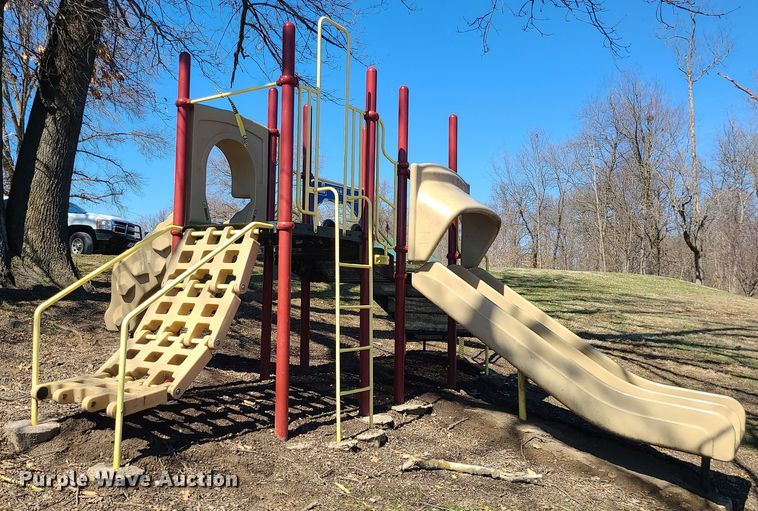 image for item LH9907 Playground equipment