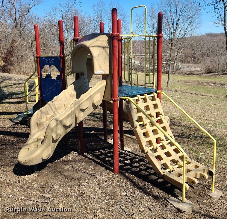 image for item LH9907 Playground equipment