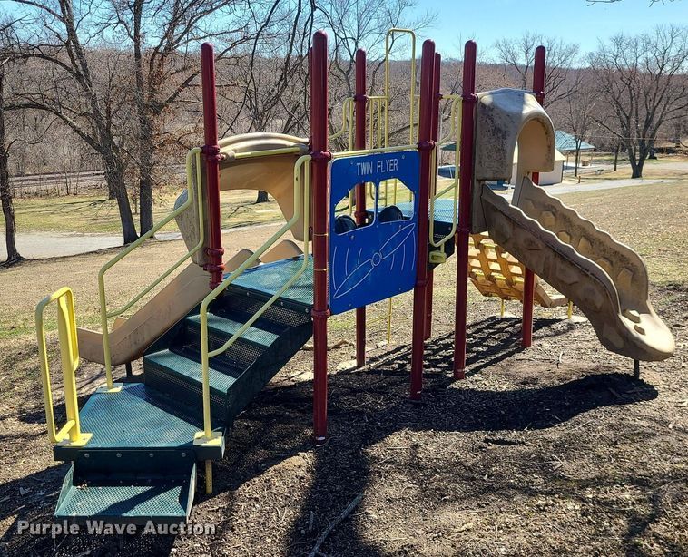 image for item LH9907 Playground equipment