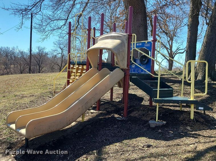 image for item LH9907 Playground equipment