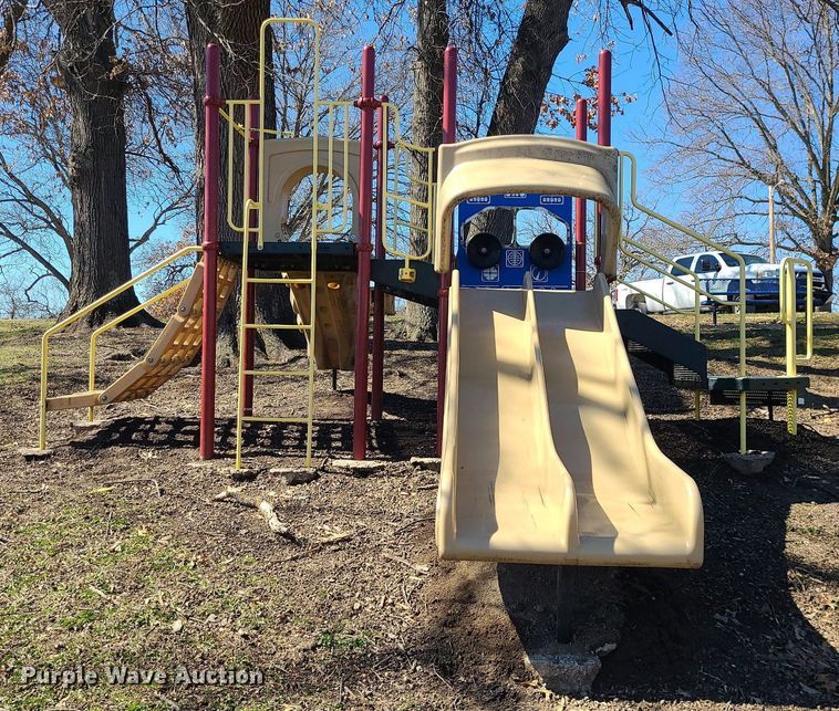 image for item LH9907 Playground equipment