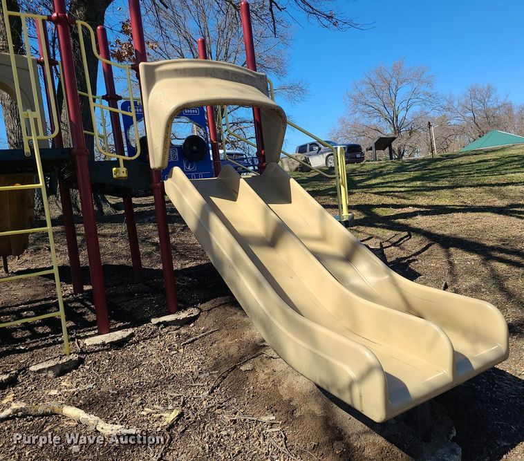 image for item LH9907 Playground equipment