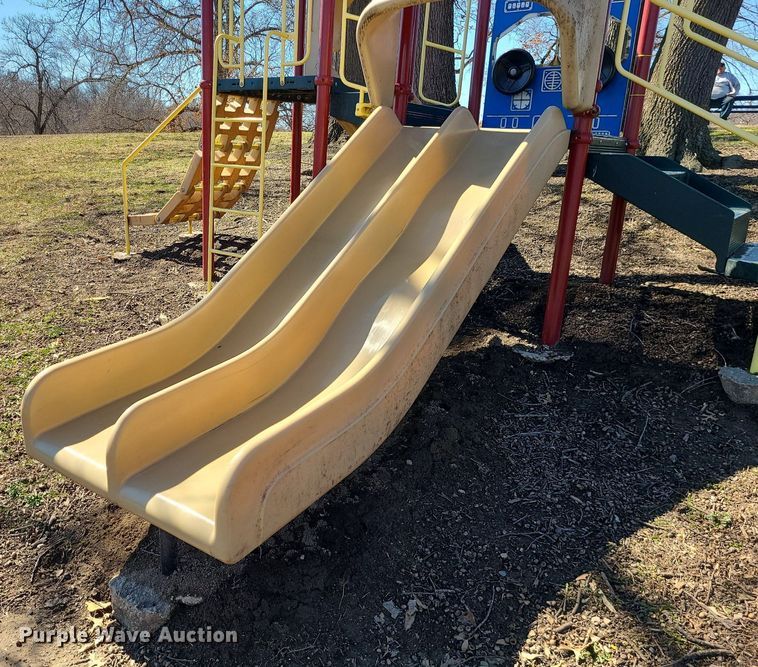 image for item LH9907 Playground equipment