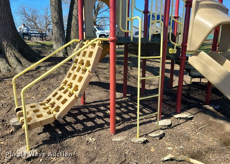 image for item LH9907 Playground equipment