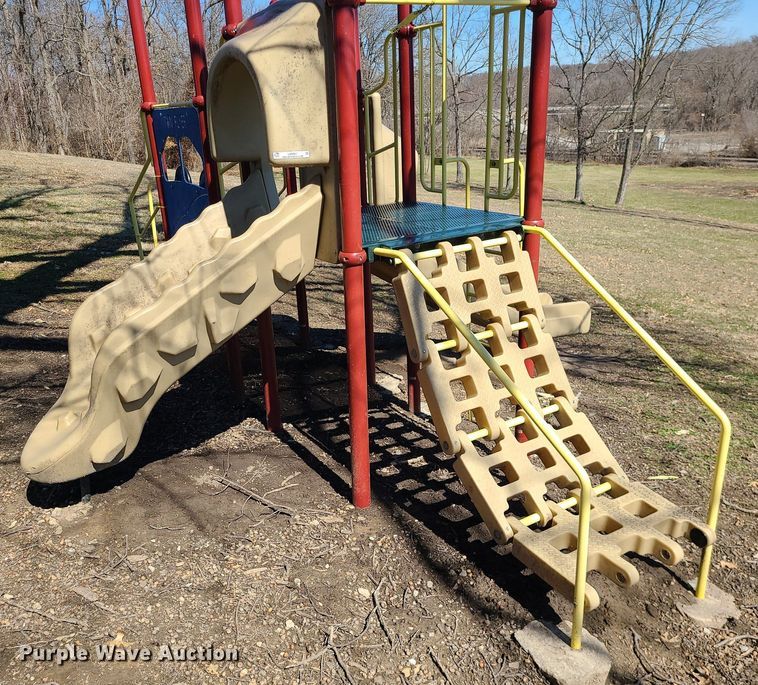 image for item LH9907 Playground equipment