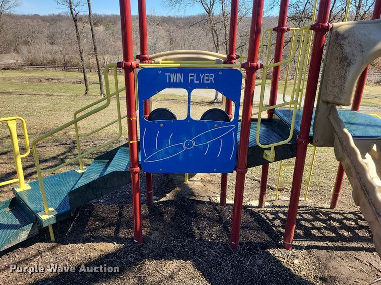 image for item LH9907 Playground equipment