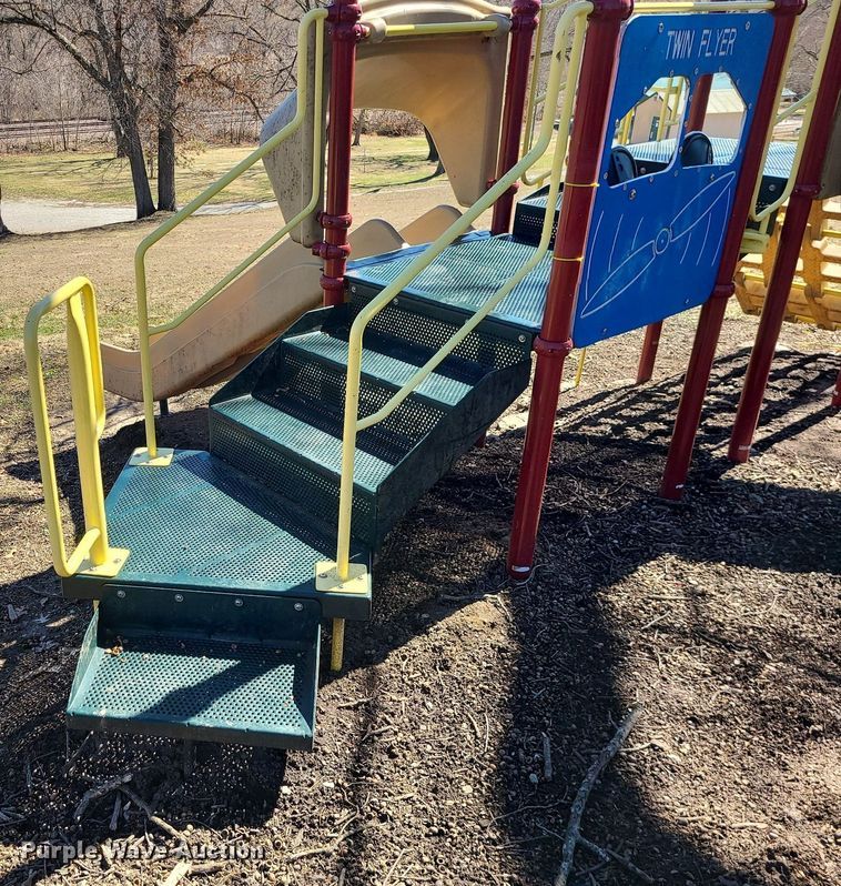 image for item LH9907 Playground equipment