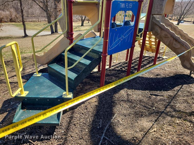 image for item LH9907 Playground equipment