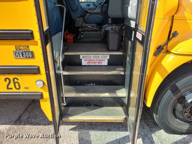 image for item LH9920 2007 IC PB105  school bus