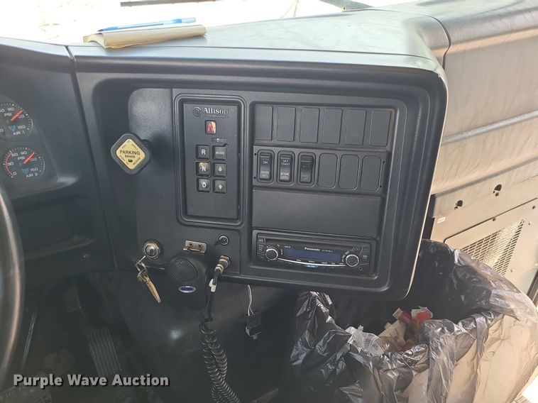 image for item LH9920 2007 IC PB105  school bus