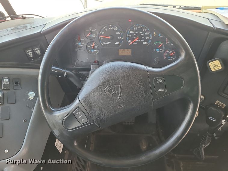 image for item LH9920 2007 IC PB105  school bus