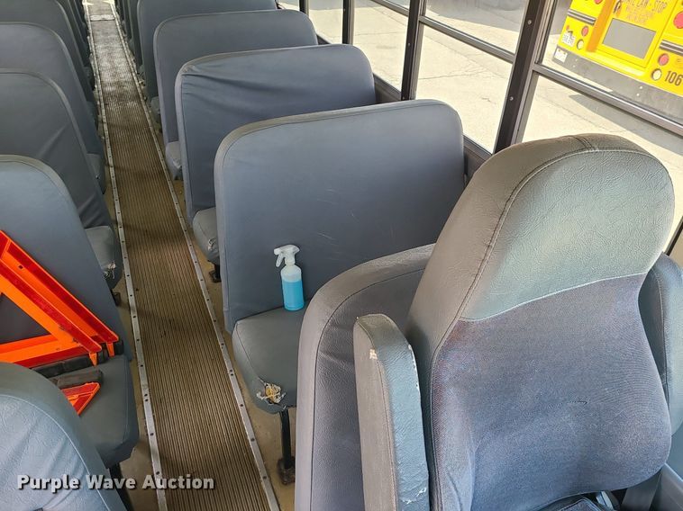 image for item LH9921 2006 IC PB105  school bus