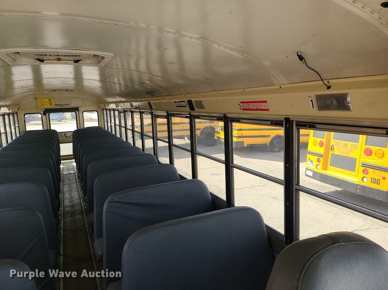 image for item LH9921 2006 IC PB105  school bus