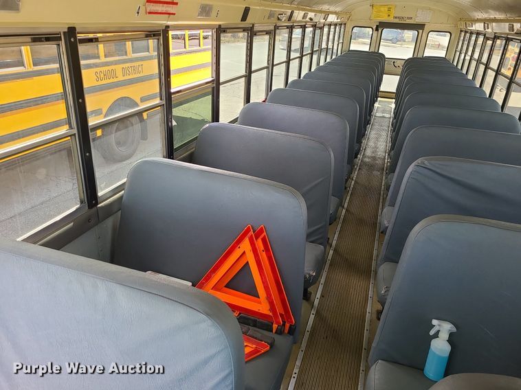 image for item LH9921 2006 IC PB105  school bus