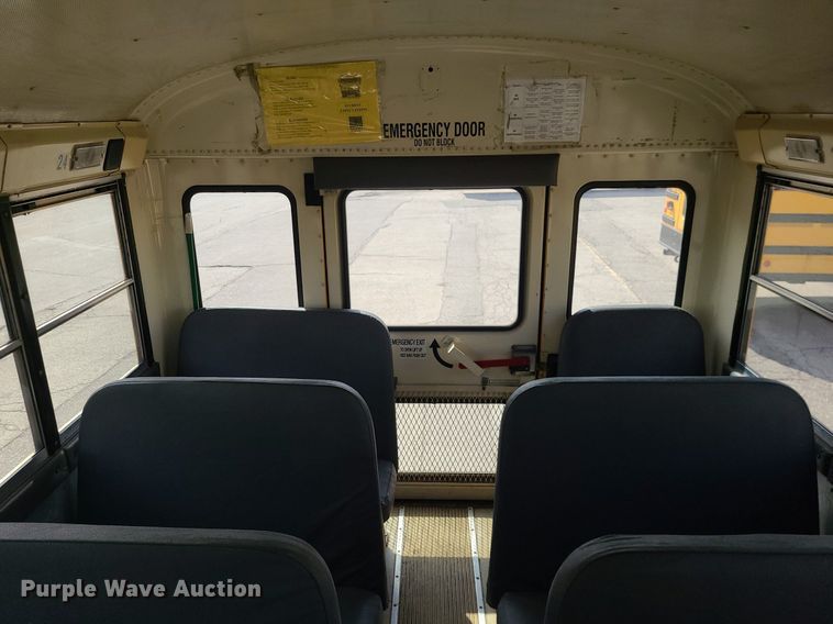 image for item LH9921 2006 IC PB105  school bus