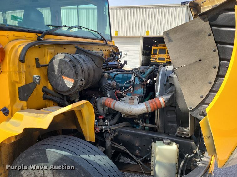 image for item LH9921 2006 IC PB105  school bus