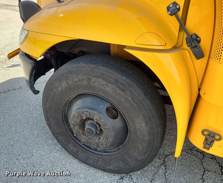 image for item LH9921 2006 IC PB105  school bus