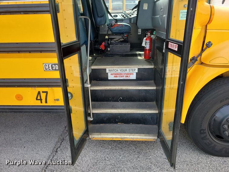 image for item LH9922 2007 IC PB105  school bus