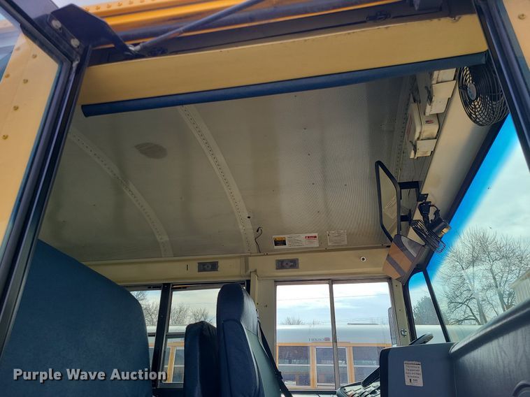 image for item LH9922 2007 IC PB105  school bus