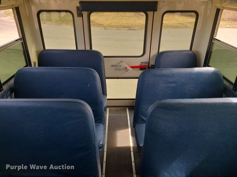 image for item LH9922 2007 IC PB105  school bus