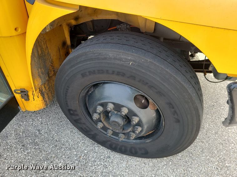 image for item LH9922 2007 IC PB105  school bus