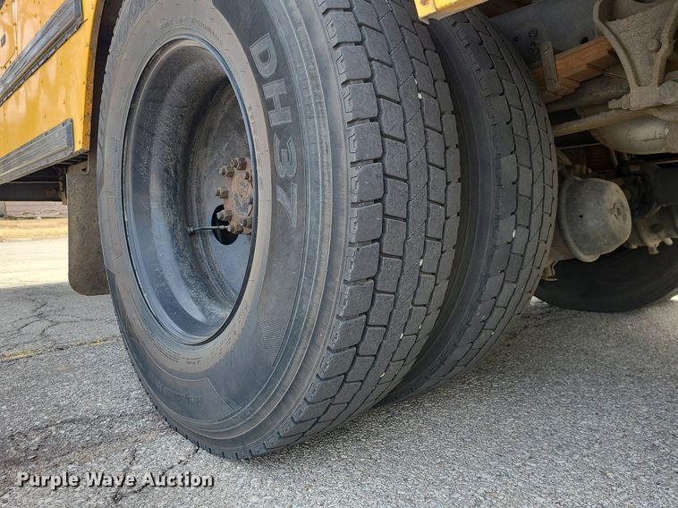 image for item LH9922 2007 IC PB105  school bus