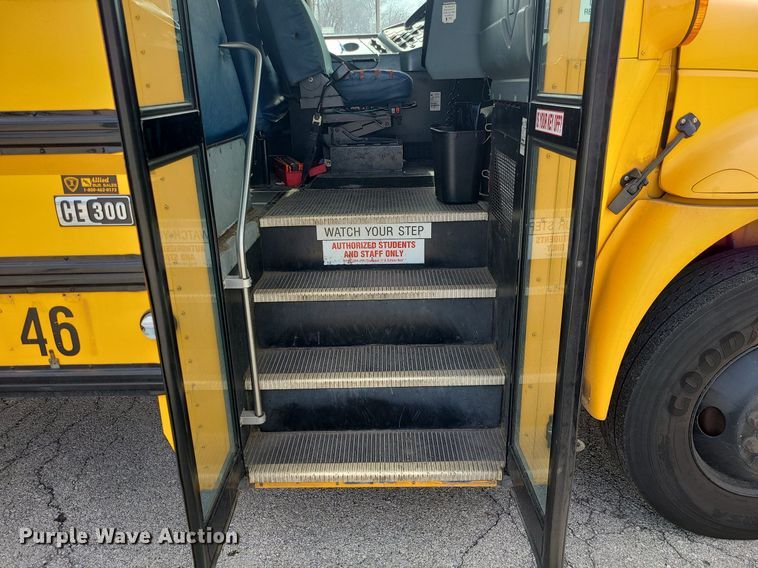 image for item LH9923 2007 IC PB105  school bus