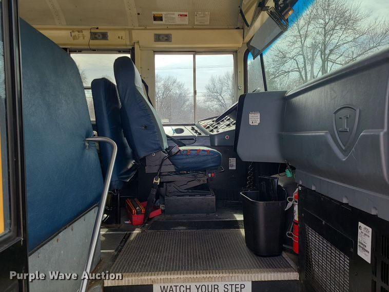 image for item LH9923 2007 IC PB105  school bus