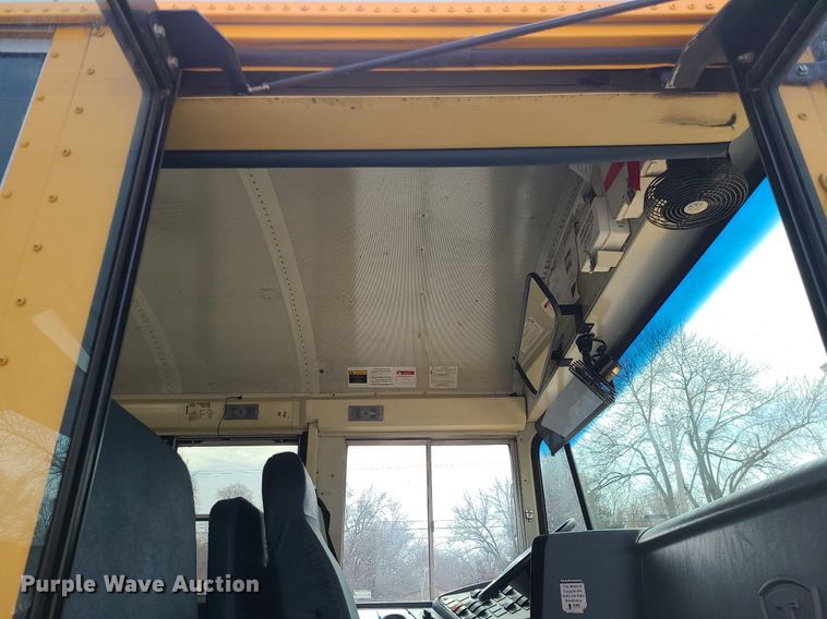 image for item LH9923 2007 IC PB105  school bus