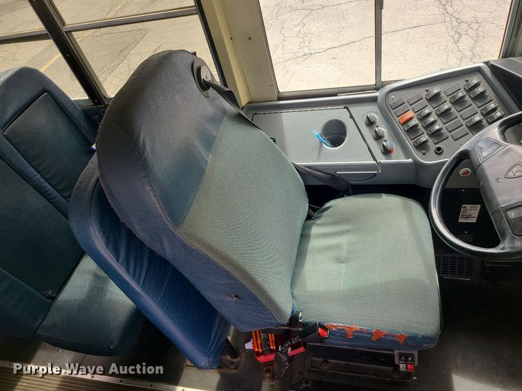 image for item LH9923 2007 IC PB105  school bus