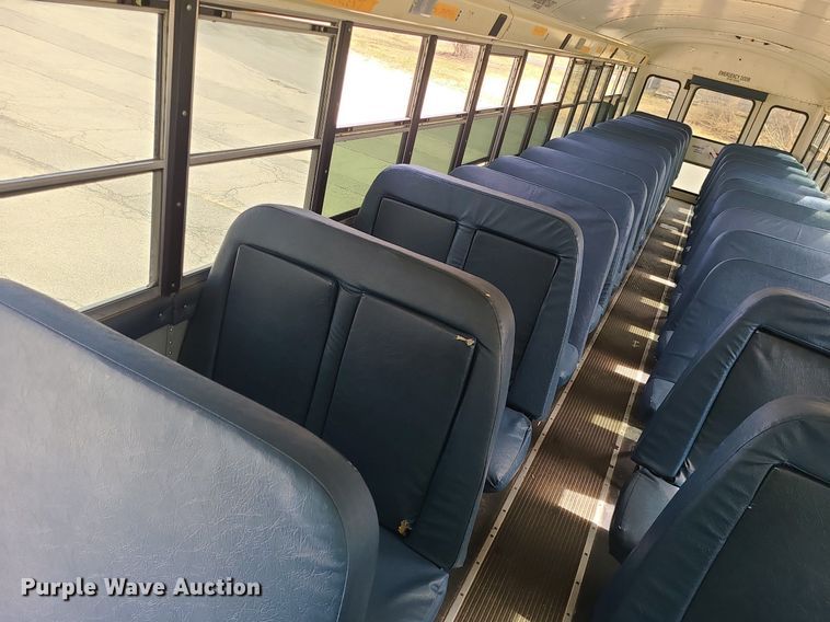 image for item LH9923 2007 IC PB105  school bus