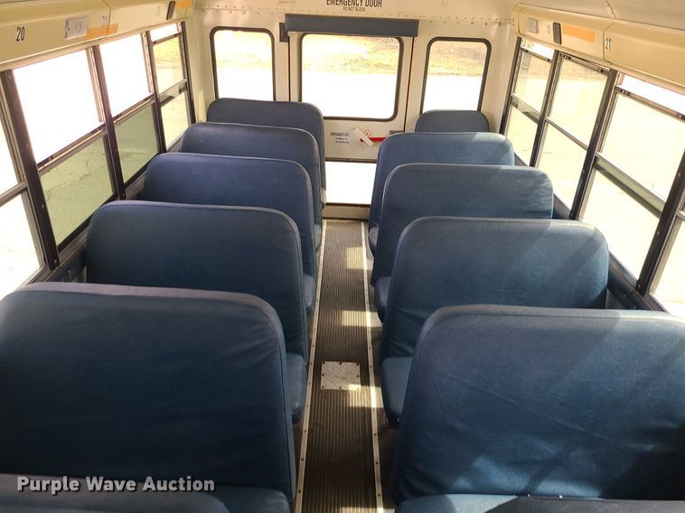 image for item LH9923 2007 IC PB105  school bus