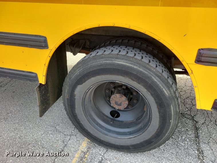 image for item LH9923 2007 IC PB105  school bus