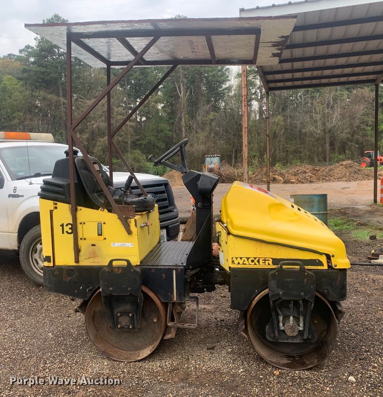 image for item LI9108 Wacker  double drum vibratory roller